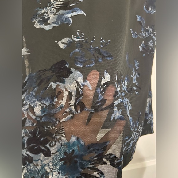 Vintage Requirements Short Sleeve Blouse - Picture 4 of 5